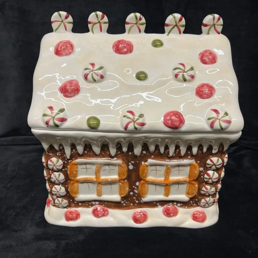 Gingerbread house cookie jar - Picture 4 of 9